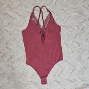 Express Lace Halter Bodysuit - Mauve